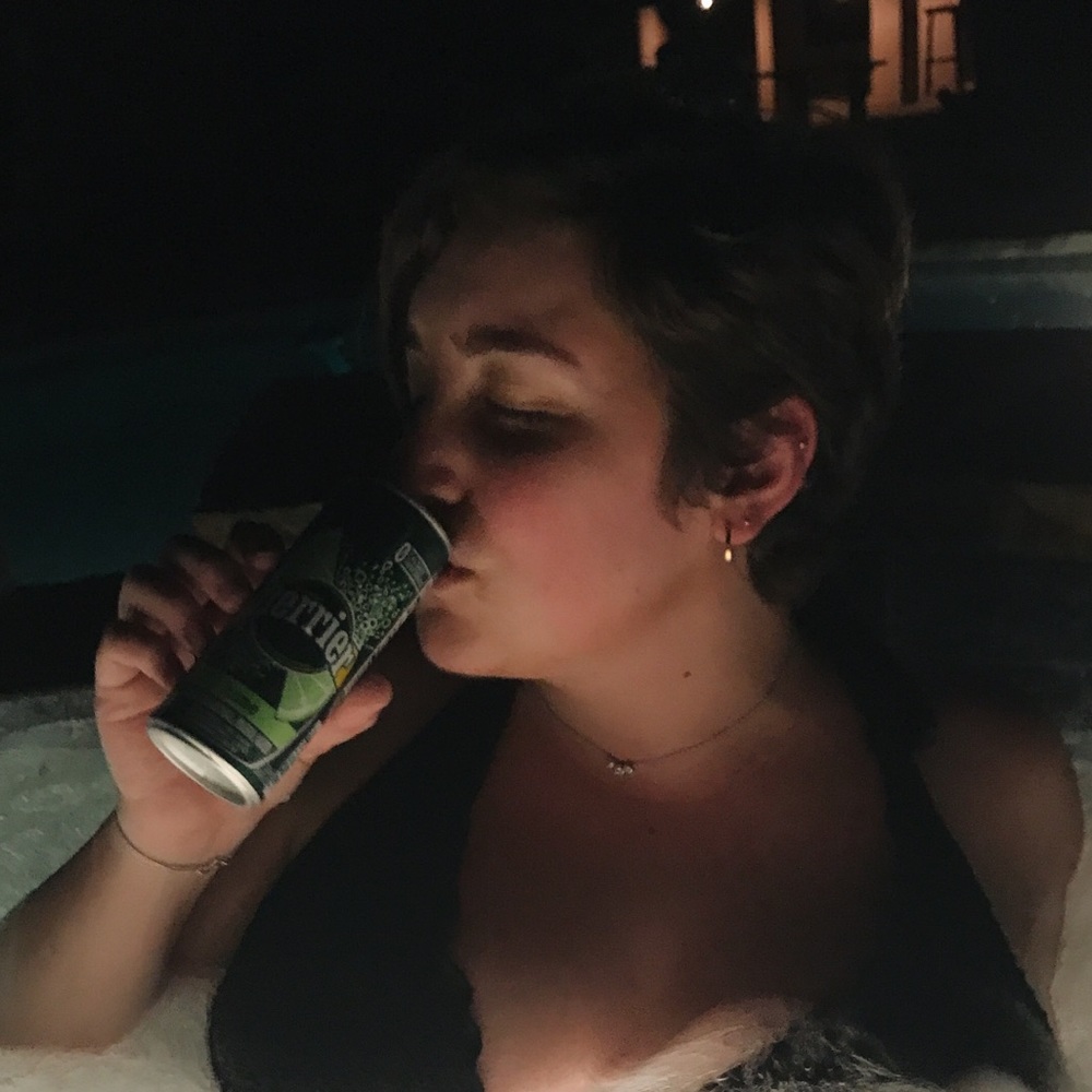 Meet your Posher, Chloe